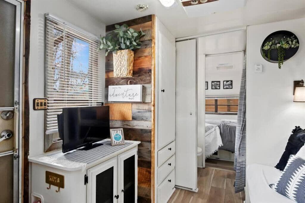 #Stayinmydistrict Twin Falls Backyard Glamper المظهر الخارجي الصورة